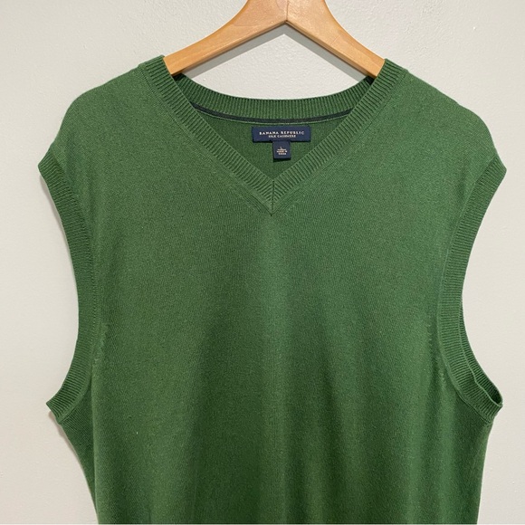 Banana Republic Silk Cashmere Green V-Neck‎ Sweater Vest Size L - Picture 2 of 14
